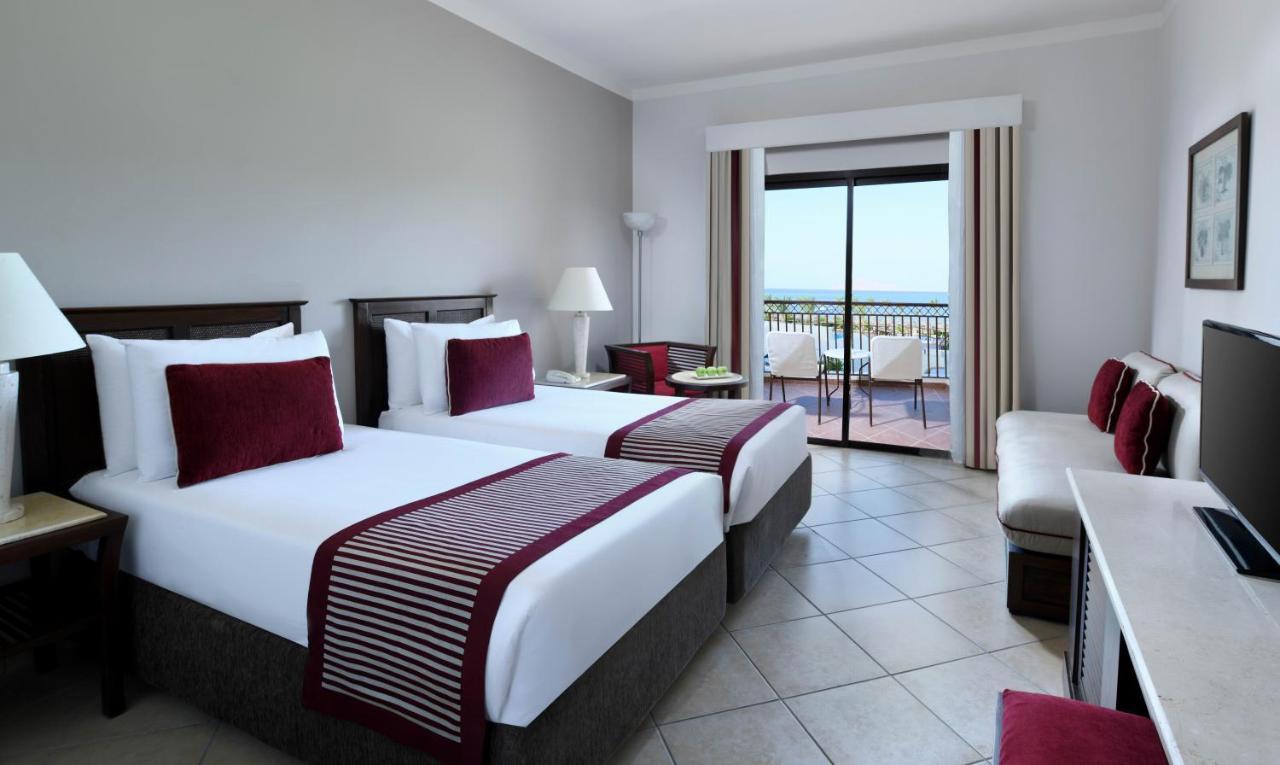 杰斯观景台度假酒店 沙姆沙伊赫 外观 照片 A room at the Hilton Sharm El Sheikh