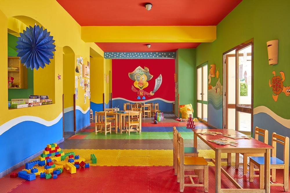杰斯观景台度假酒店 沙姆沙伊赫 外观 照片 A nursery school in Spain